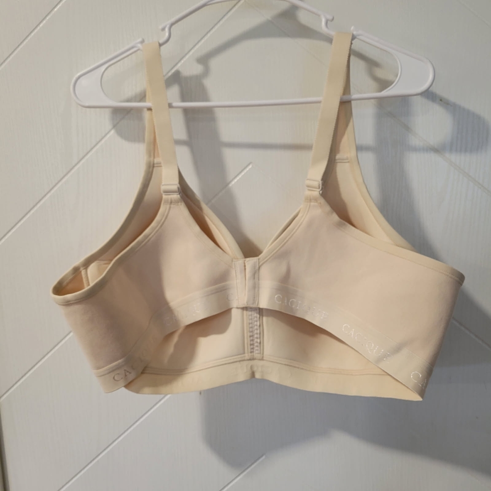 Cacique Women's Cream Bra